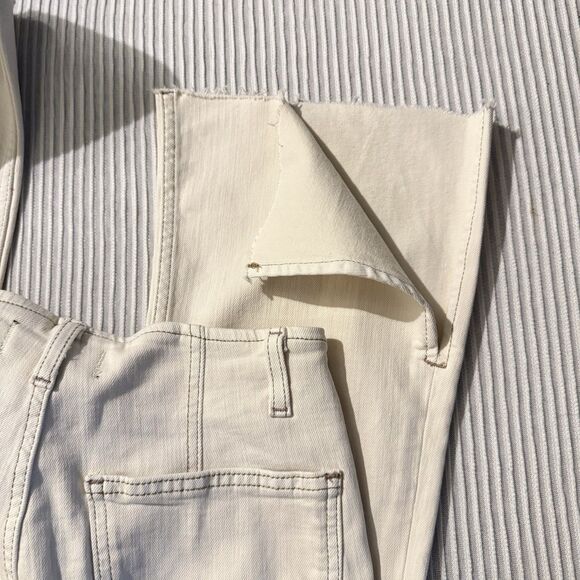New FREE PEOPLE We The Free Level Up Slit Flare Jeans $98 SIZE 27 Bone - Picture 10 of 13